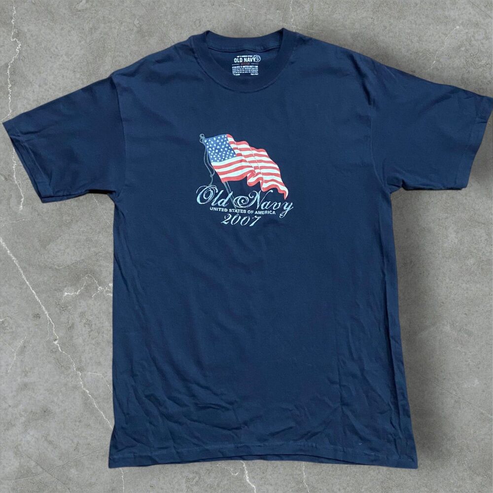 Old Navy Regular Fit Vintage Y2K 2007 USA Flag Tee Navy Blue Men's Size Medium